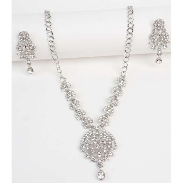 White Necklace and Earrings Set