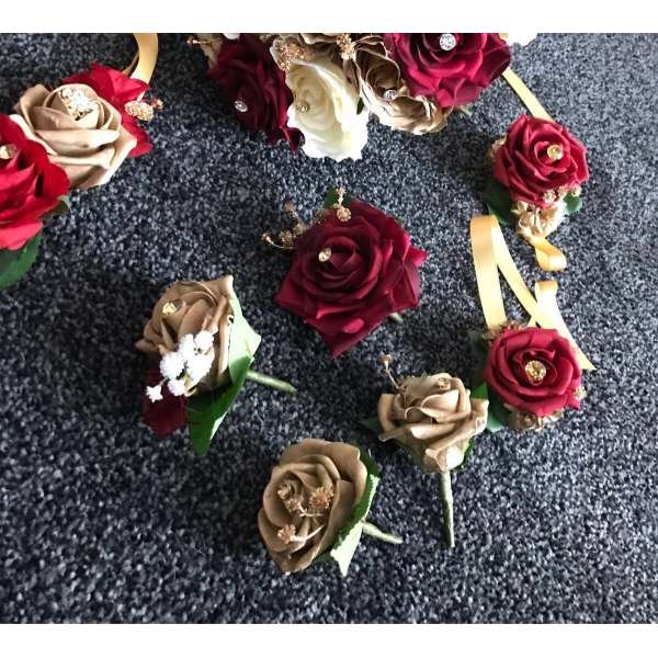 Stunning Flower Buttonholes for wedding suits 